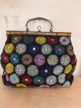 Multicolor Beaded Floral Circle Clutch - Black Base